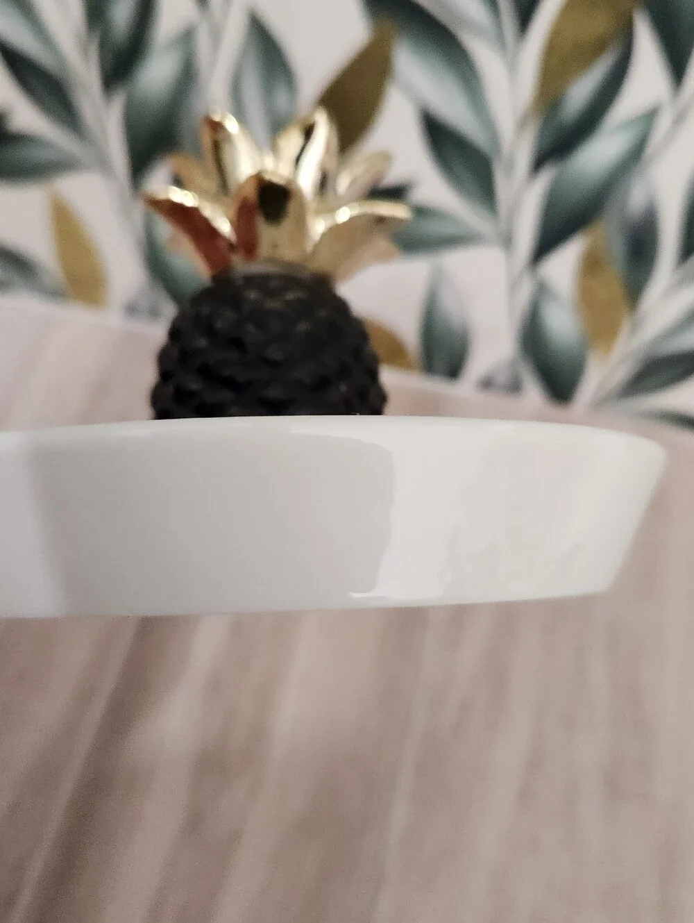 La Casa Bella Black & Gold Pineapple 